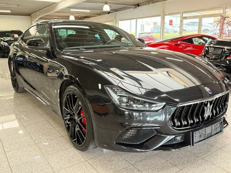Schwarz Gebraucht 2020 Maserati Ghibli Coupé | 50.990 € (Guter Preis) - Bild 1/4