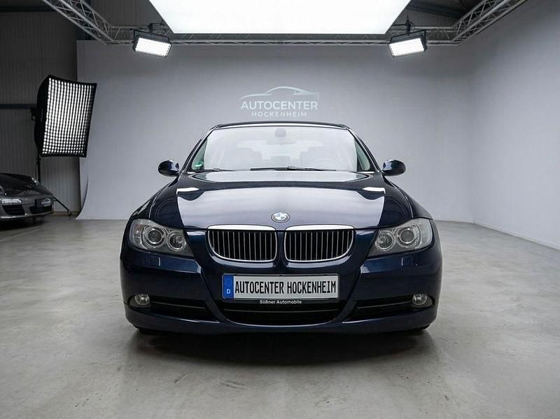 Gebraucht BMW 325 Sport Line 218 PS (160 kW) 2005 Blau Limousine