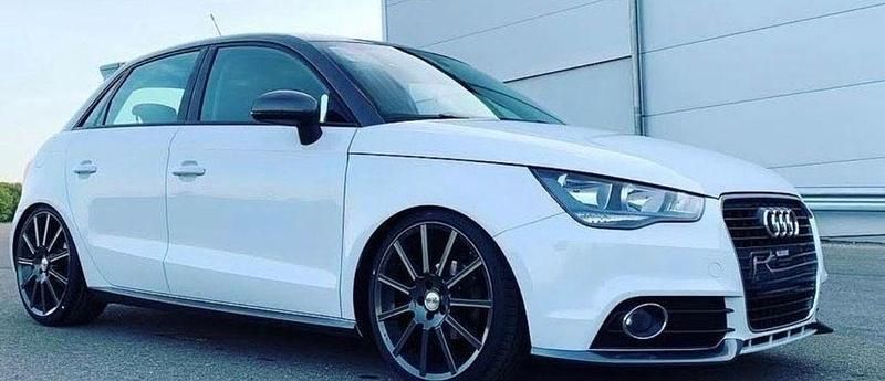 Weiß Gebraucht 2012 Audi A1 Sportback S-Line Kleinwagen | 9.999 € (Fairer Preis) - Bild 1/4