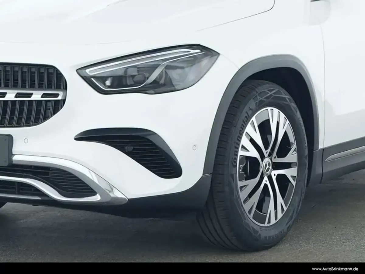 Gebraucht Mercedes GLA180 Progressive 136 PS (100 kW) 2025 Unilack polarweiß SUV