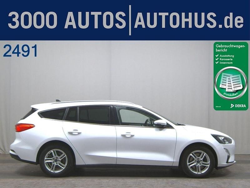 Weiss Gebraucht 2021 Ford Focus Cool & Connect Kombi | 8.980 € (Superpreis) - Bild 1/4