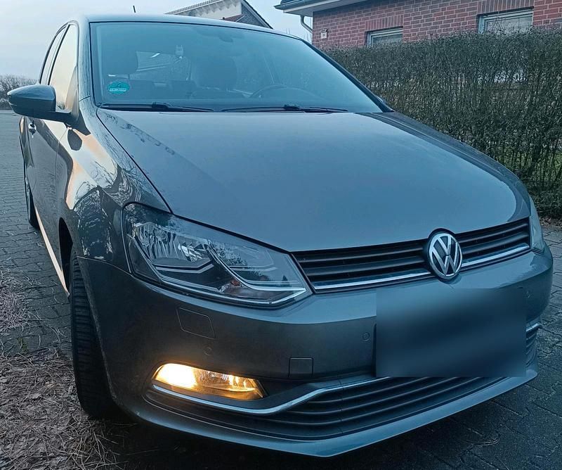 Gebraucht VW Polo 90 PS (66 kW) 2015 Grau Kleinwagen