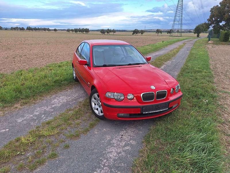 Gebraucht BMW 316 116 PS (85 kW) 2002 Rot Kleinwagen
