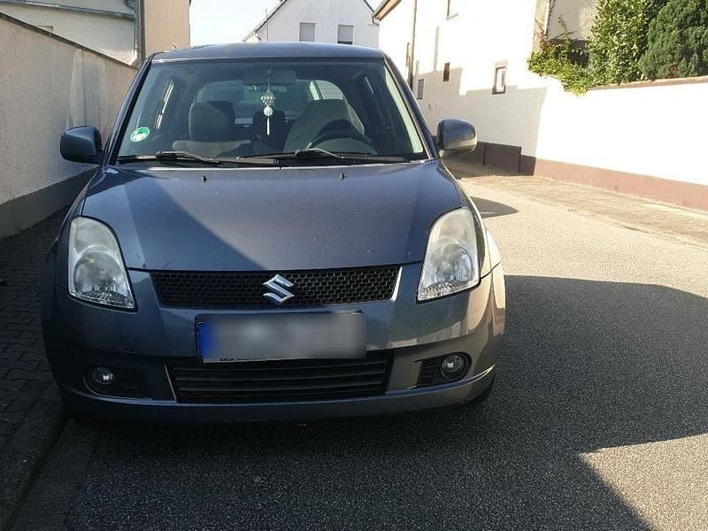 Silber Gebraucht 2007 Suzuki Swift Kleinwagen | 1.800 € (Fairer Preis) - Bild 1/4
