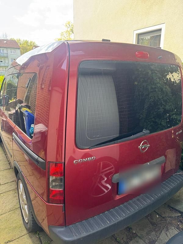 Usata Opel Combo 2006 Rosso Monovolume