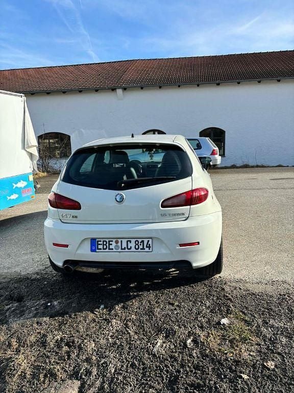 Gebraucht Alfa Romeo 147 Distinctive 120 PS (88 kW) 2007 Schwarz Kleinwagen