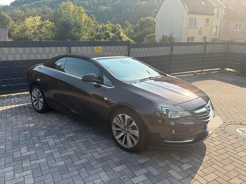 Schwarz Gebraucht 2015 Opel Cascada Innovation Cabrio | 12.500 € (Fairer Preis) - Bild 1/4