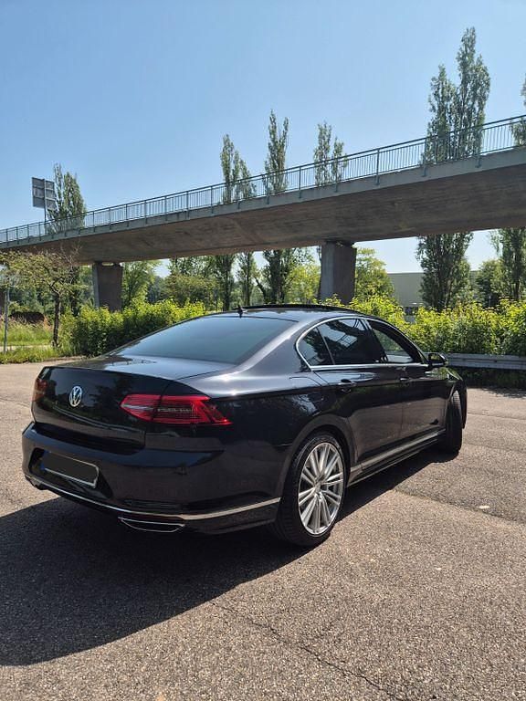 Gebraucht VW Passat Highline 220 PS (161 kW) 2017 Schwarz Limousine