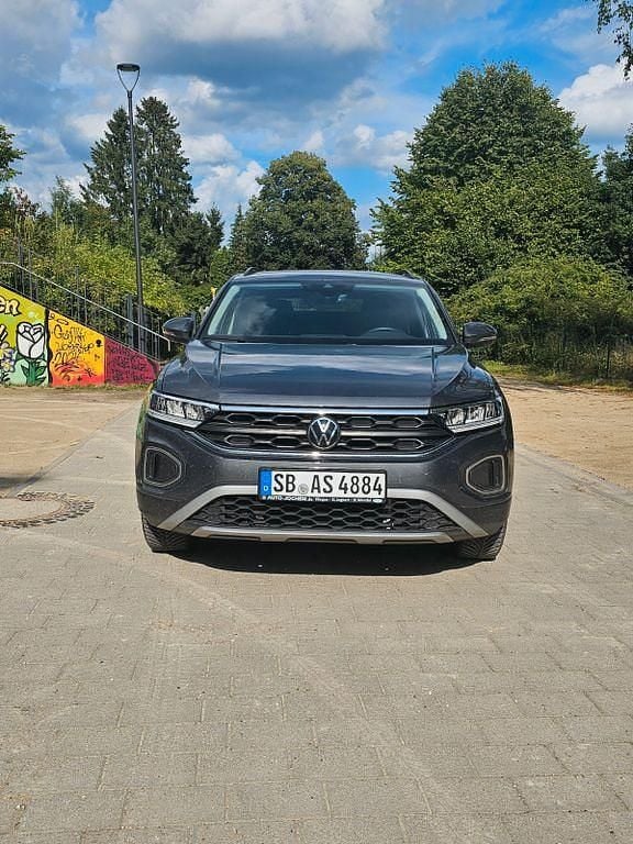 Grau Gebraucht 2024 VW T-Roc Move SUV | 22.990 € (Guter Preis) - Bild 1/4