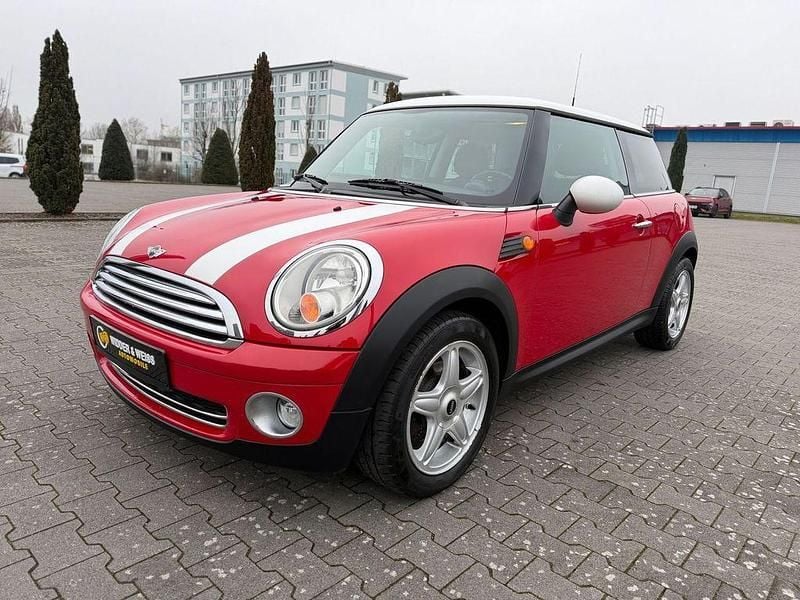 Gebraucht Mini Cooper Chili 120 PS (88 kW) 2010 Chili (solar) red Kleinwagen