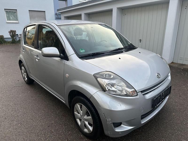 Gebraucht Daihatsu Sirion 69 PS (50 kW) 2010 Kleinwagen