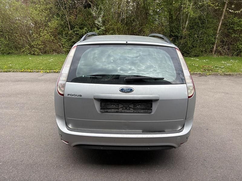 Usata Ford Focus 100 CV (73 kW) 2009 Argento Station wagon