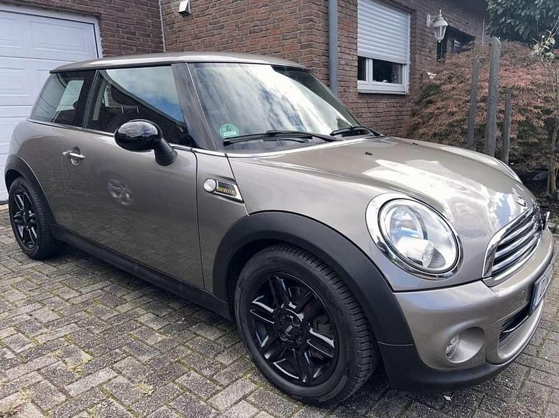 Braun Gebraucht 2013 Mini ONE Kleinwagen | 6.300 € (Etwas zu teuer) - Bild 1/4