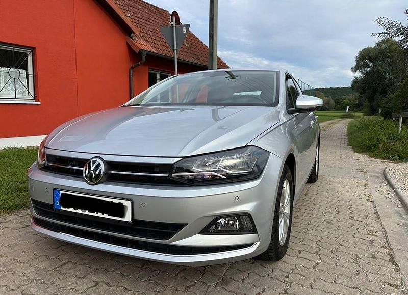 Gebraucht VW Polo Highline 116 PS (85 kW) 2019 Silber Kleinwagen