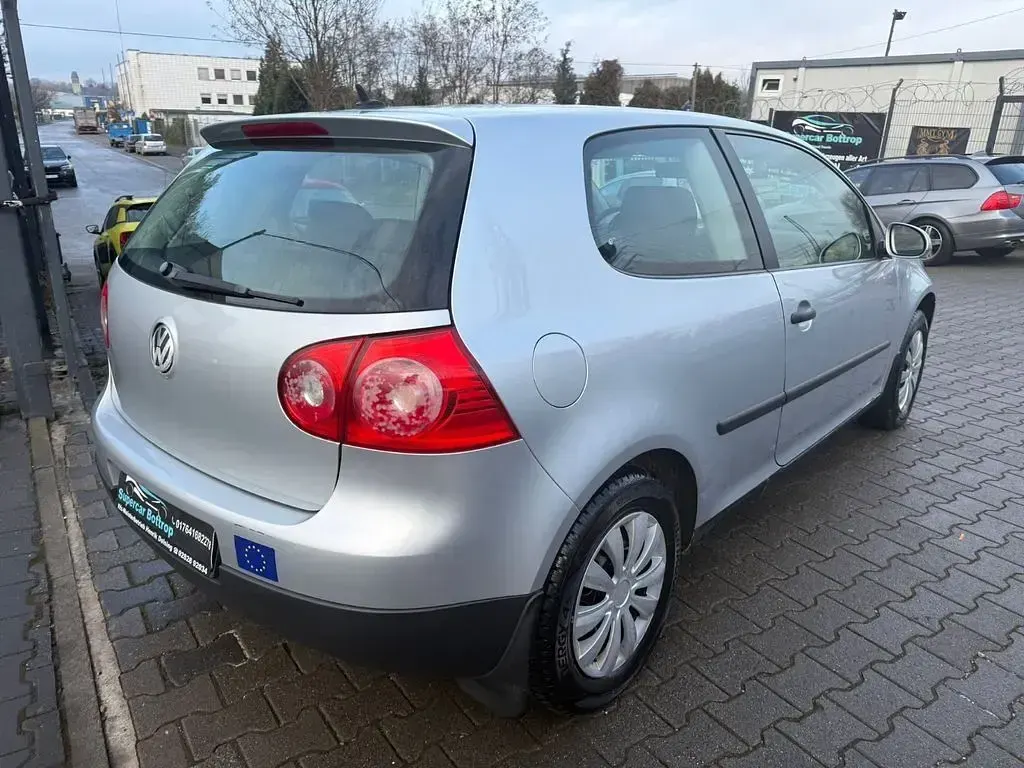 Gebraucht VW Golf V Trendline 105 PS (77 kW) 2004 Silber Kleinwagen