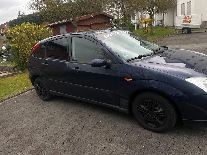 Second-hand Ford Focus 80 CP (58 kW) 2000 Albastru Break