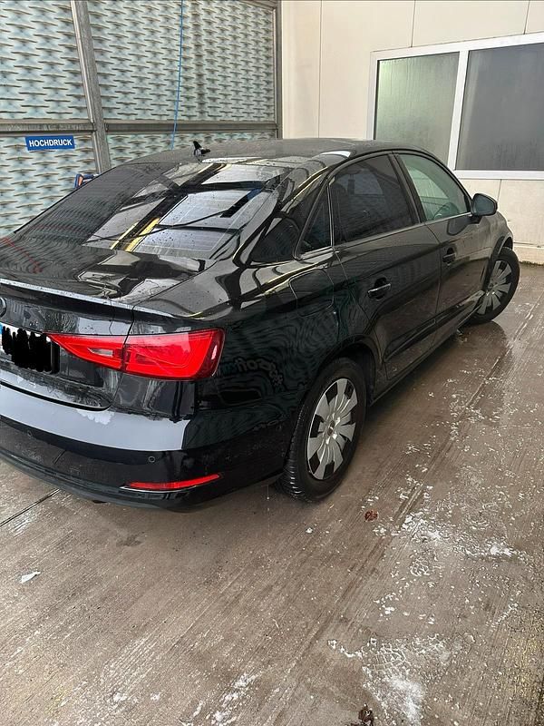 Gebraucht Audi A3 125 PS (91 kW) 2014 Schwarz Limousine