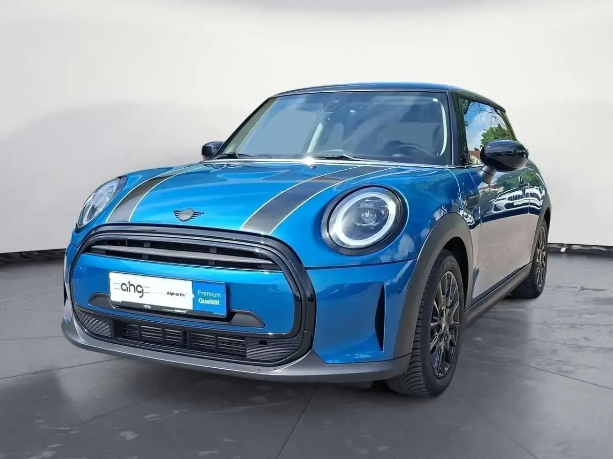 Gebraucht Mini Cooper Classic 136 PS (100 kW) 2023 Blau Kleinwagen