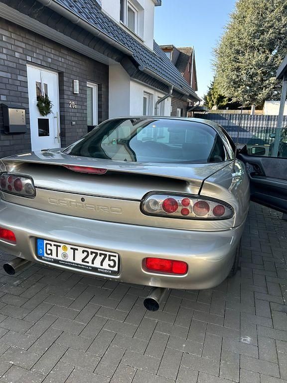 Gebraucht Chevrolet Camaro 193 PS (141 kW) 2001 Grau Coupé