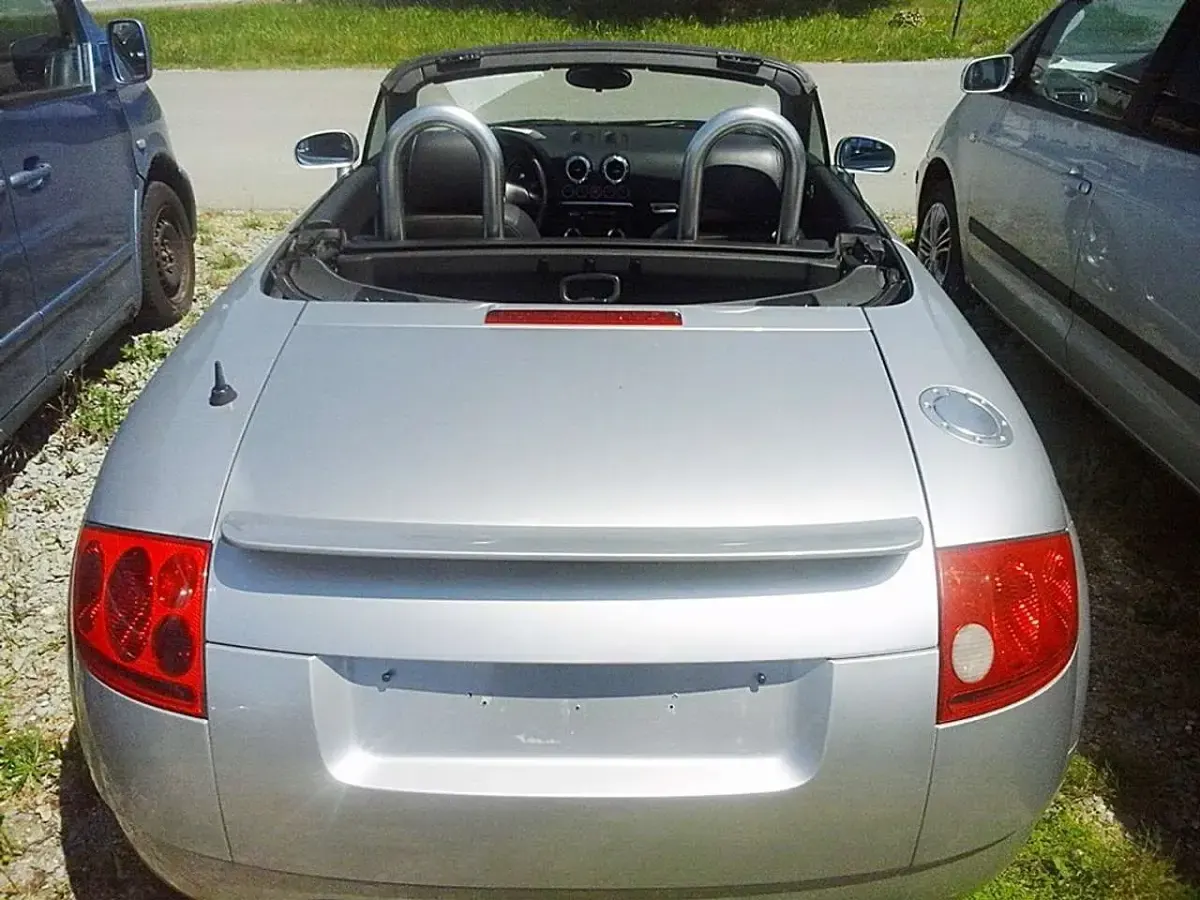 Gebraucht Audi TT 179 PS (131 kW) 2000 Lichtsilber metallic Coupé