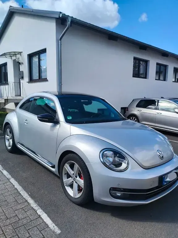 Używany VW Beetle Sport 200 KM (147 kW) 2012 Srebrny Hatchback