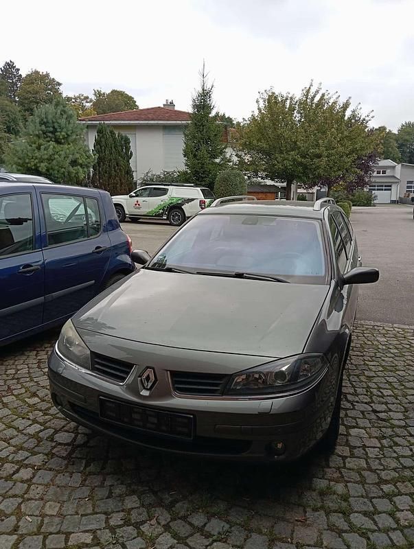 Silber Gebraucht 2007 Renault Laguna III Kombi | 2.800 € (Guter Preis) - Bild 1/4