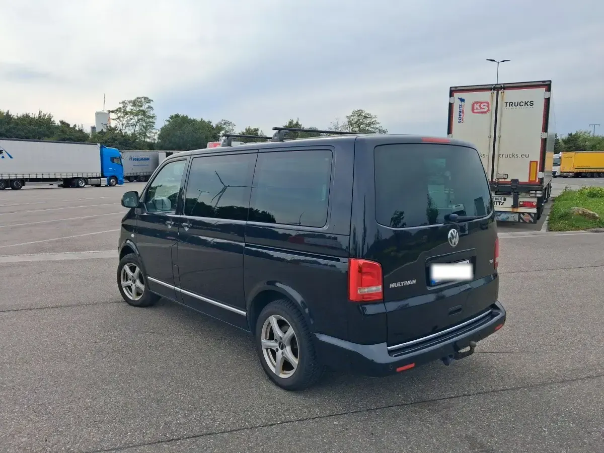 Gebraucht VW Multivan Highline 179 PS (131 kW) 2012 Schwarz Van / Kleinbus