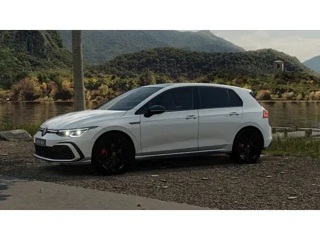 Gebraucht VW Golf VIII Style 245 PS (180 kW) 2024 Pure white Limousine