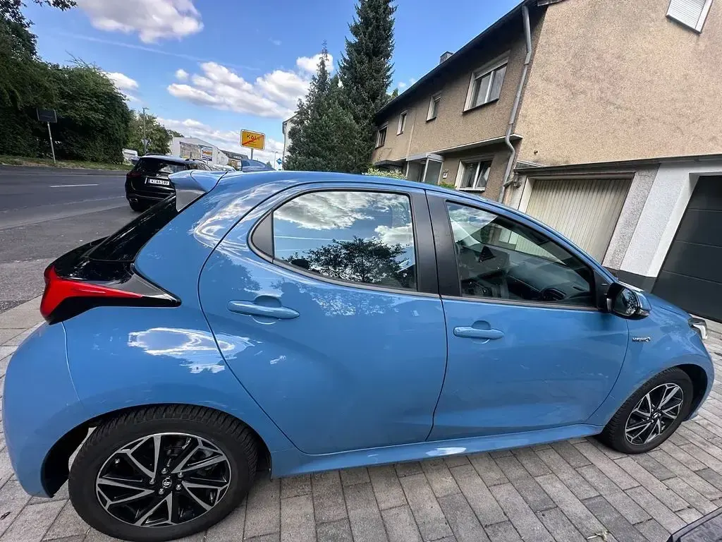 Gebraucht Toyota Yaris Comfort 116 PS (85 kW) 2021 Blau Kleinwagen