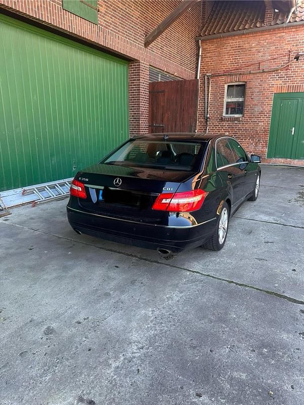 Gebraucht Mercedes E350 231 PS (169 kW) 2009 Schwarz Limousine