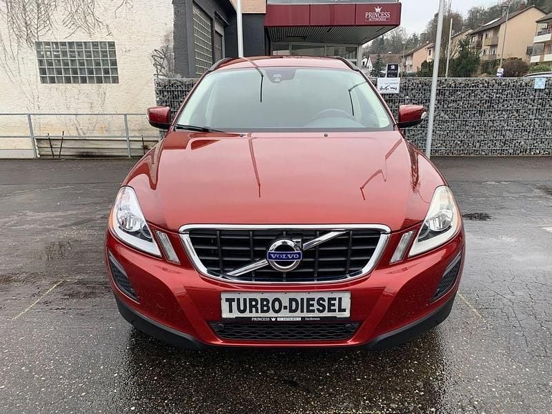 Gebraucht Volvo XC60 Kinetic 163 PS (119 kW) 2012 Rot SUV