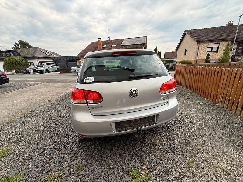 Second-hand VW Golf VII 122 CP (89 kW) 2012 Argintiu Berlinǎ