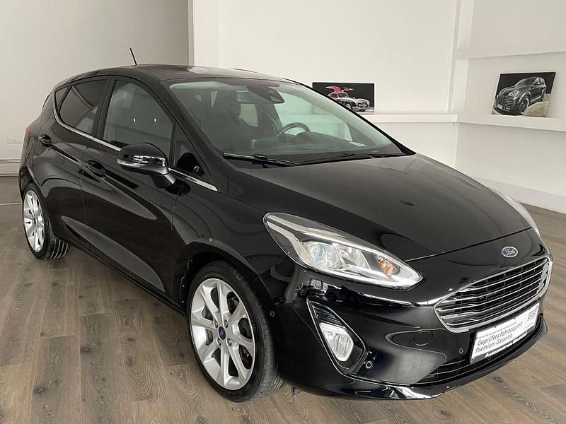 Schwarz Gebraucht 2018 Ford Fiesta Titanium Kleinwagen | 8.990 € (Guter Preis) - Bild 1/4