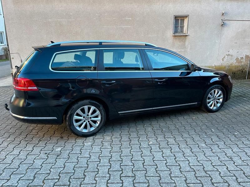 Gebraucht VW Passat 140 PS (102 kW) 2014 Schwarz Kombi
