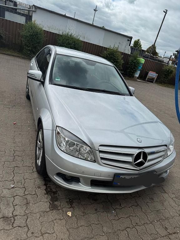 Silber Gebraucht 2009 Mercedes C180 Limousine | 5.500 € (Guter Preis) - Bild 1/4