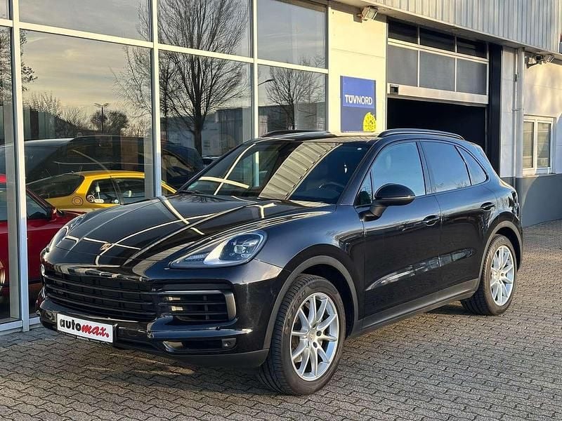 Tiefschwarzmetallic Gebraucht 2018 Porsche Cayenne SUV | 44.990 € (Fairer Preis) - Bild 1/4
