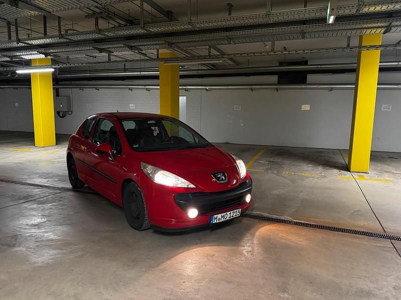 Gebraucht Peugeot 207 75 PS (55 kW) 2009 Rot Coupé