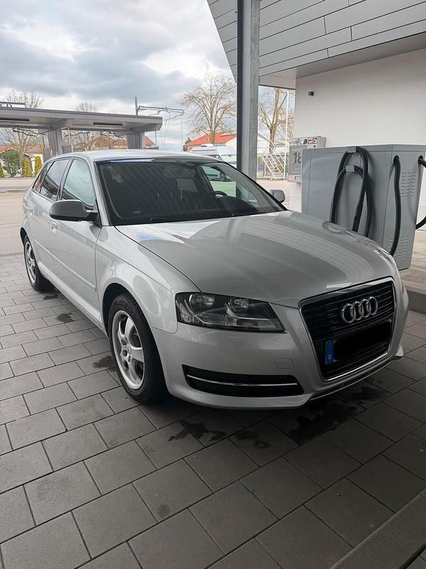 Gebraucht Audi A3 125 PS (91 kW) 2010 Silber Kleinwagen