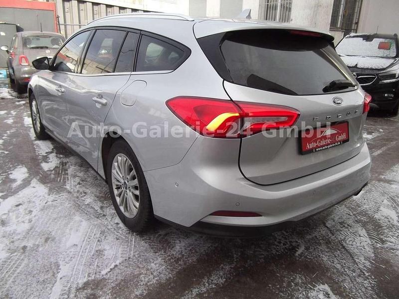 Second-hand Ford Focus Titanium 150 CP (110 kW) 2020 Argintiu Break