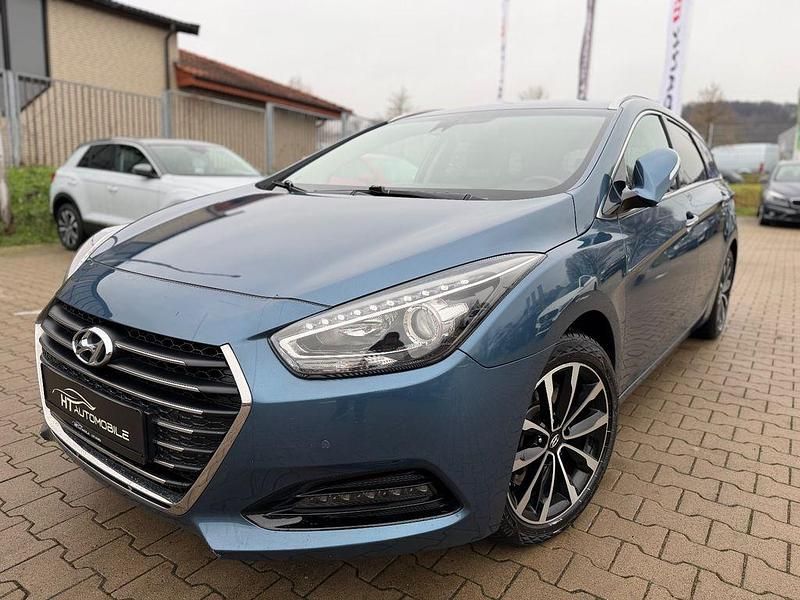 Gebraucht Hyundai i40 Style 141 PS (103 kW) 2016 Blau Kombi
