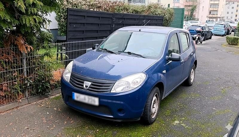 Blau Gebraucht 2009 Dacia Sandero Ambiance Limousine | 800 € (Superpreis) - Bild 1/4