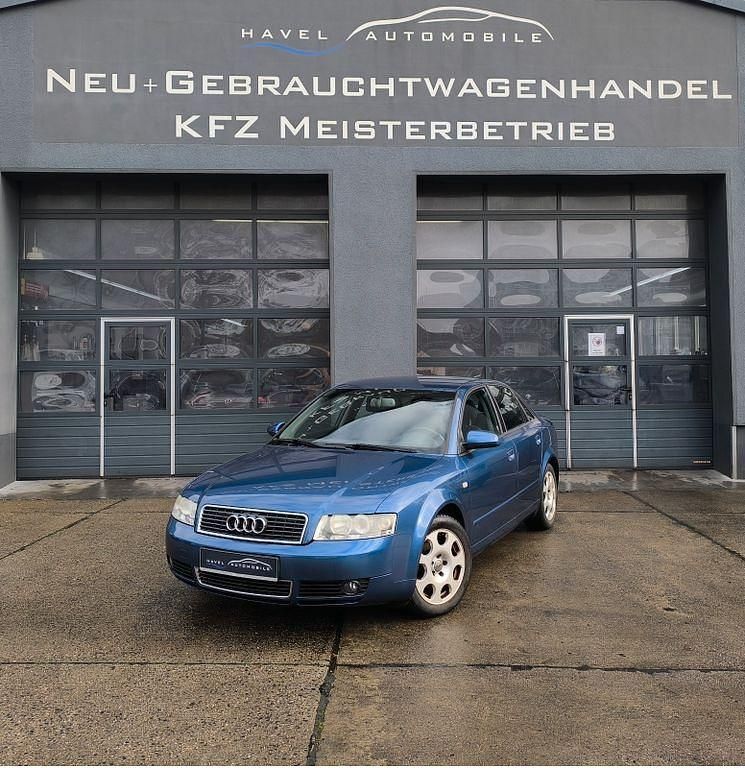 Blau Gebraucht 2004 Audi A4 Limousine | 3.990 € (Teuer) - Bild 1/4