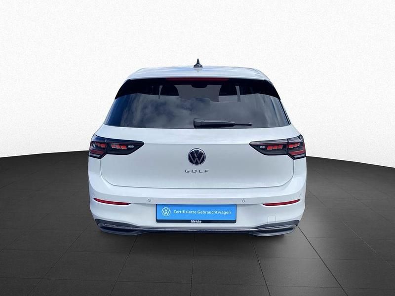 Gebraucht VW Golf VIII Style 150 PS (110 kW) 2025 Weiß Limousine