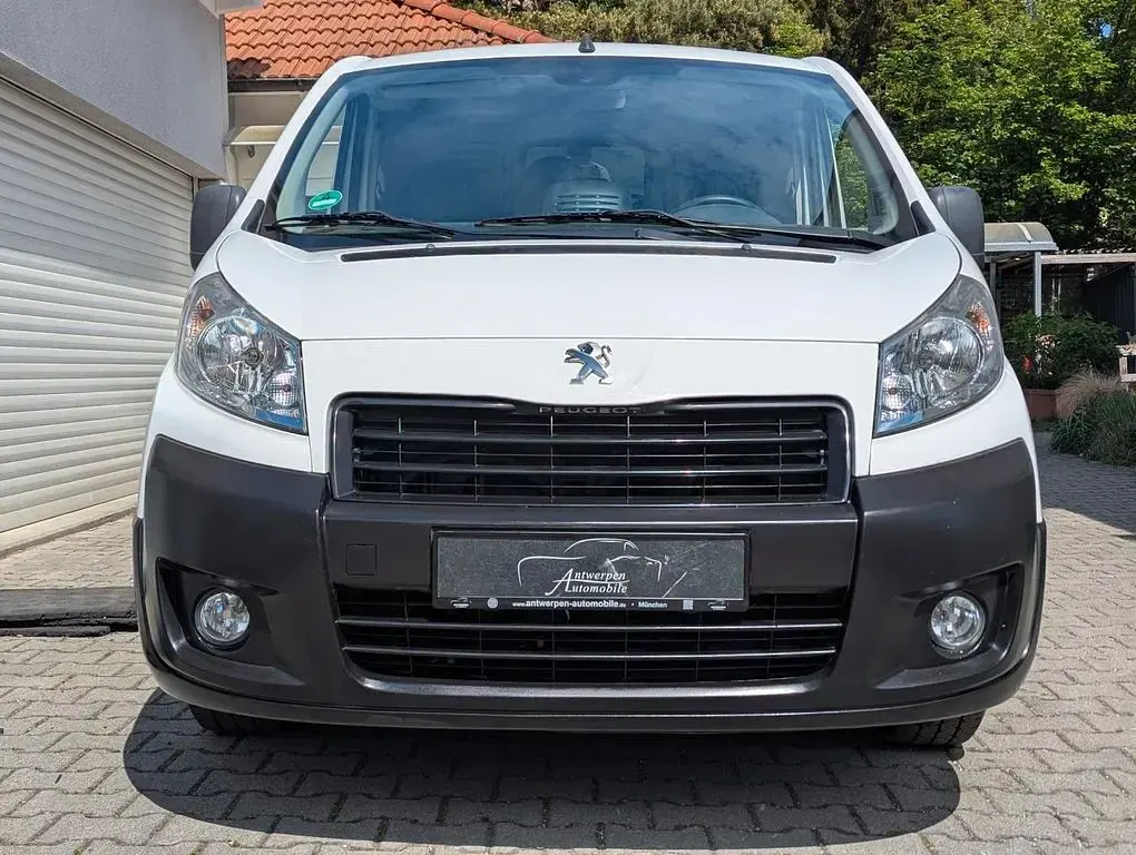 Gebraucht Peugeot Expert Avantage 128 PS (94 kW) 2016 Blanc banquise Van