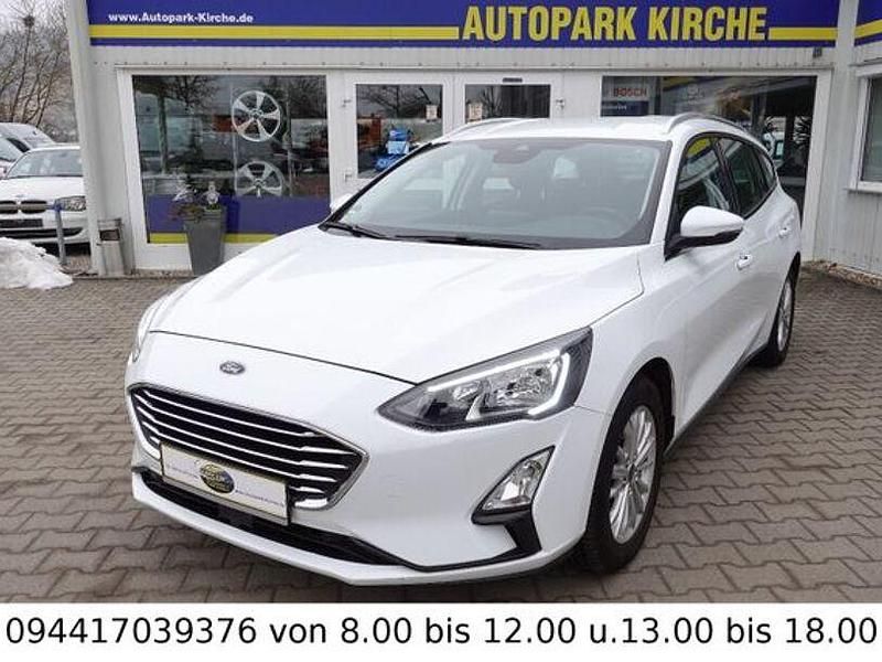 Gebraucht Ford Focus Titanium 125 PS (91 kW) 2021 Frozen white Kombi