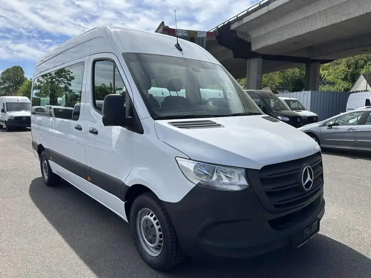 Gebraucht Mercedes Sprinter 143 PS (105 kW) 2020 Arktikweiss Van