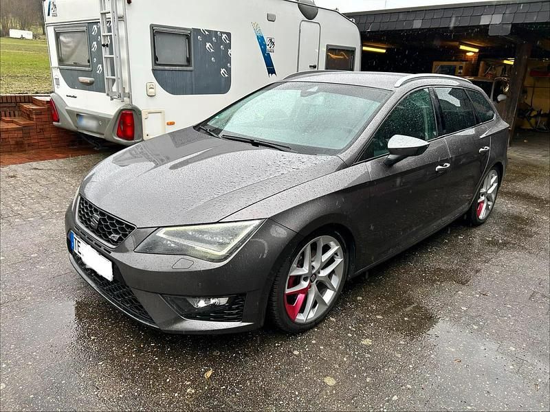 Usata Seat Leon FR 143 CV (105 kW) 2014 Grigio Station wagon