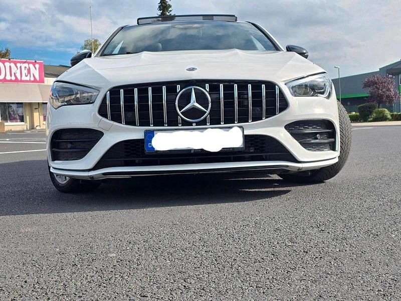 Gebraucht Mercedes CLA200 165 PS (121 kW) 2019 Weiß Coupé