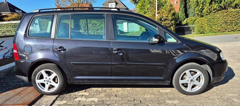 Gebraucht VW Touran 105 PS (77 kW) 2007 Schwarz Van / Kleinbus
