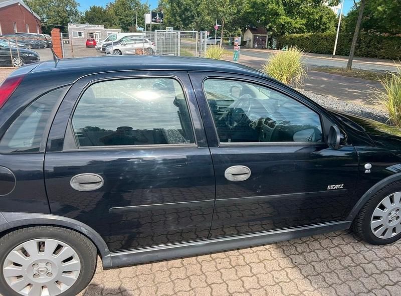 Usata Opel Corsa 80 CV (58 kW) 2004 Nero Utilitaria